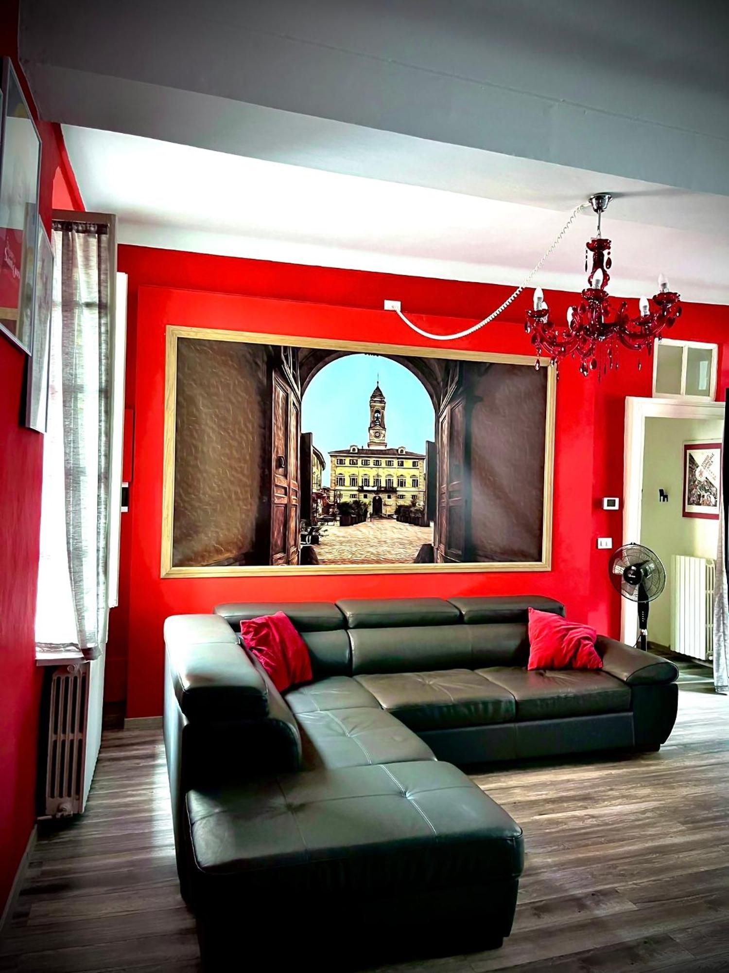 Dolce Eporedia Intero Alloggio Nel Centro Storico อีเฟรอา ภายนอก รูปภาพ